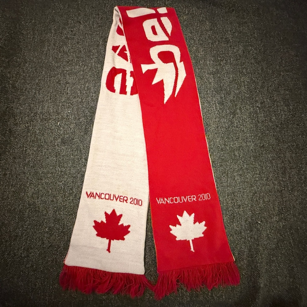 Vancouver 2010 Believe Knitted Scarf